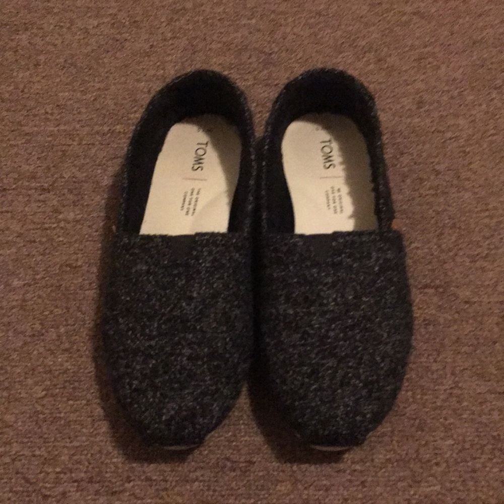Toms “Night Owl” Classics Shoes